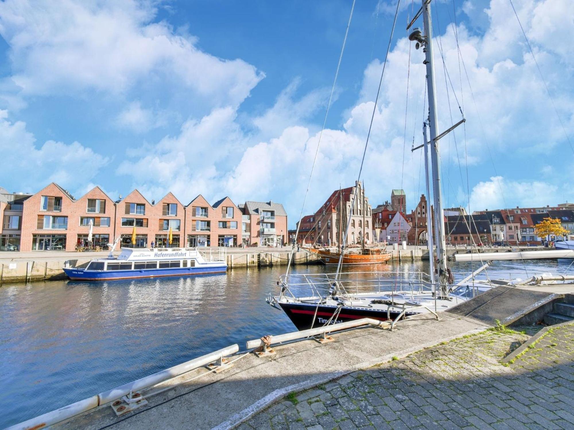 Modern Apartment In Wismar With Private Terrace ภายนอก รูปภาพ