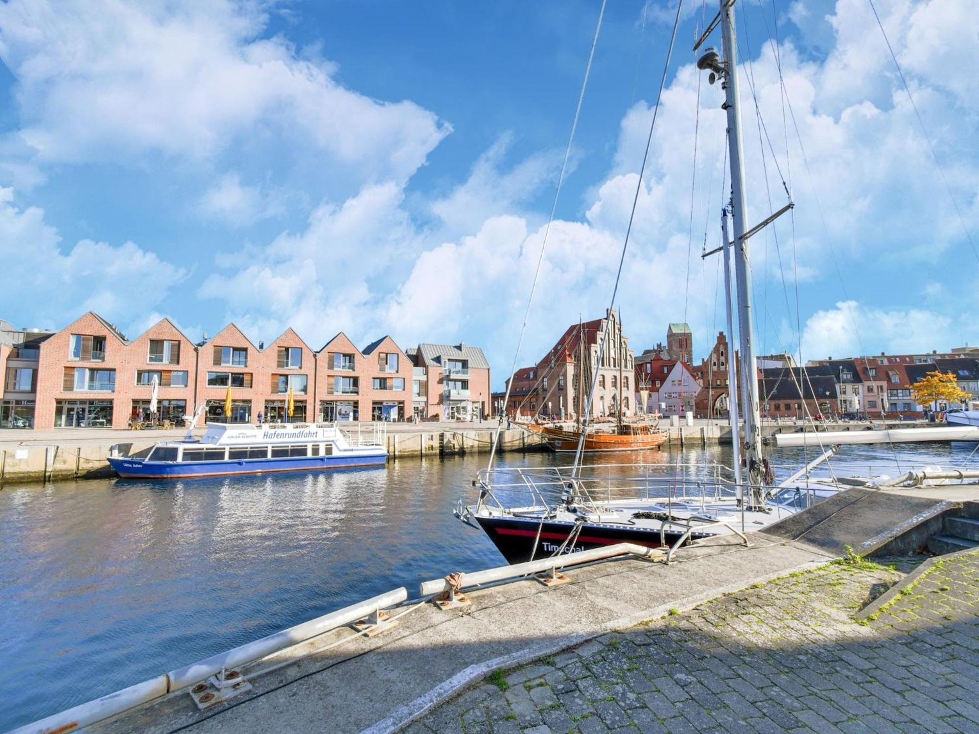 Modern Apartment In Wismar With Private Terrace ภายนอก รูปภาพ